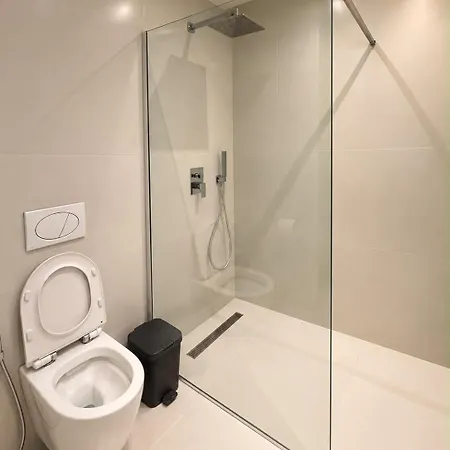 Gaia's Apartrooms Tiran